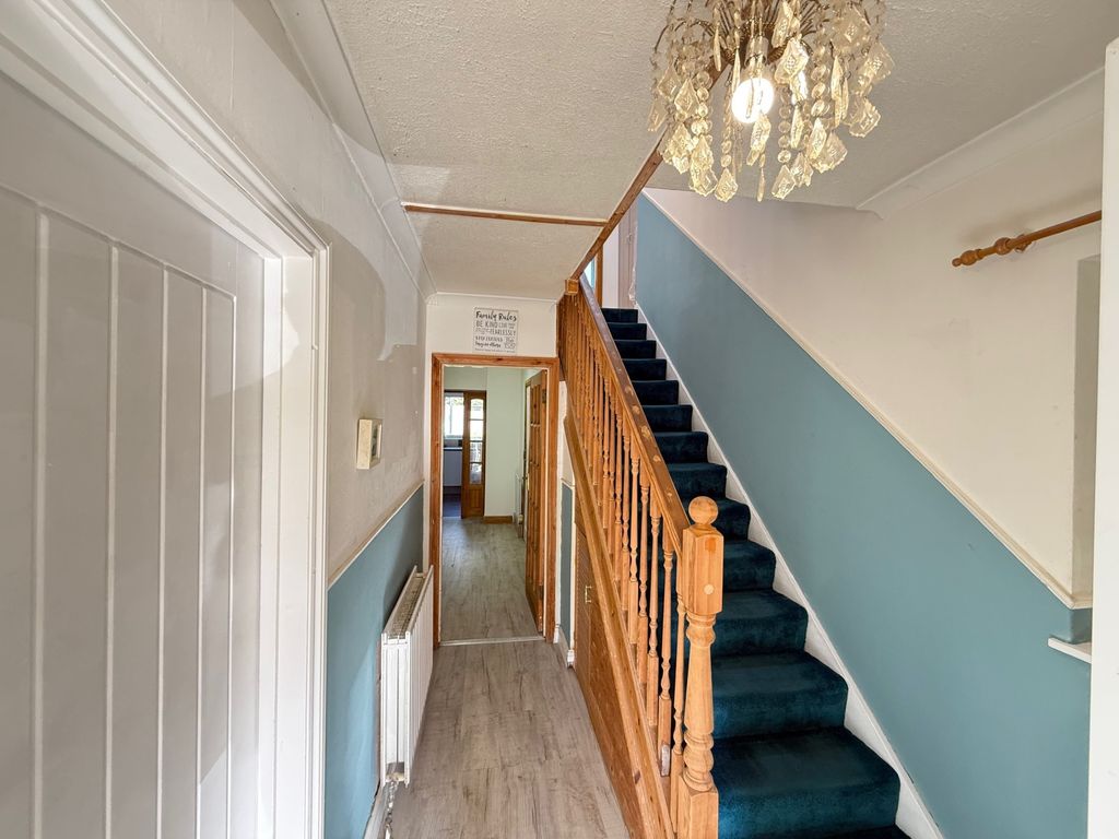 Property photo 2 of 13 Hallway