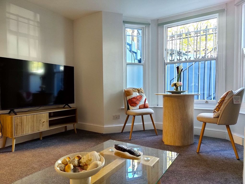 Property photo 2 of 16 Photo 1