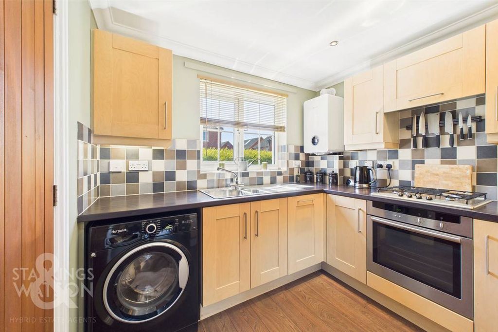 Property photo 3 of 21