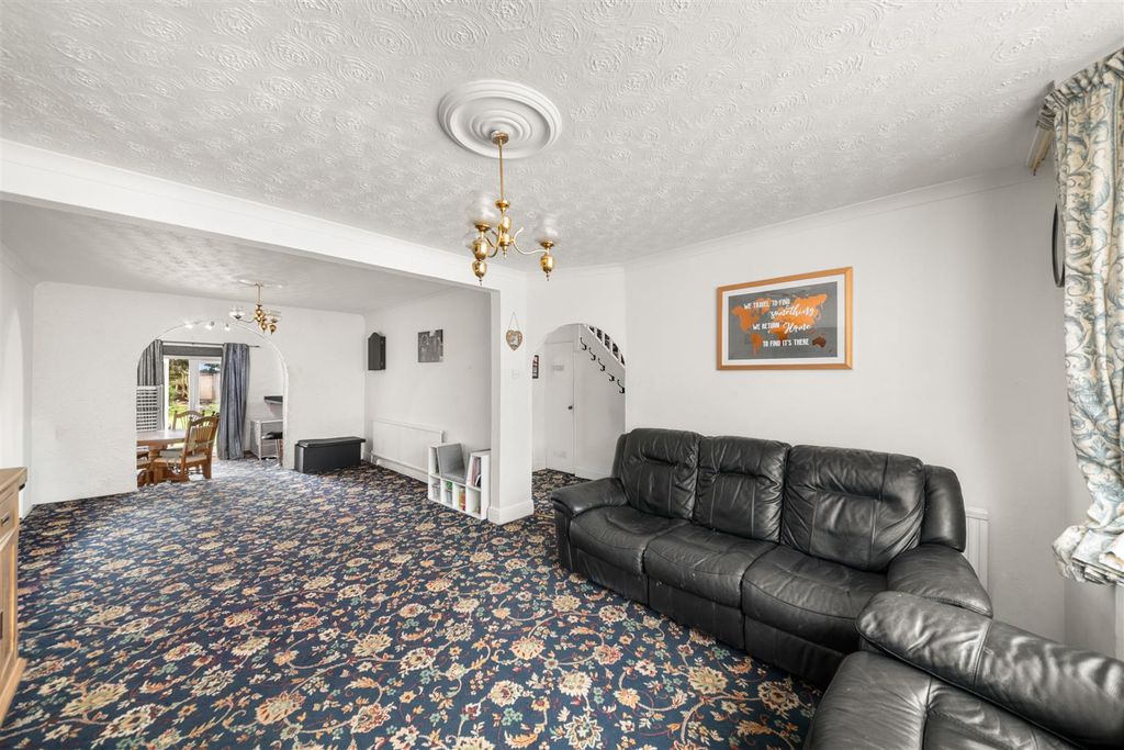 Property photo 3 of 23 4