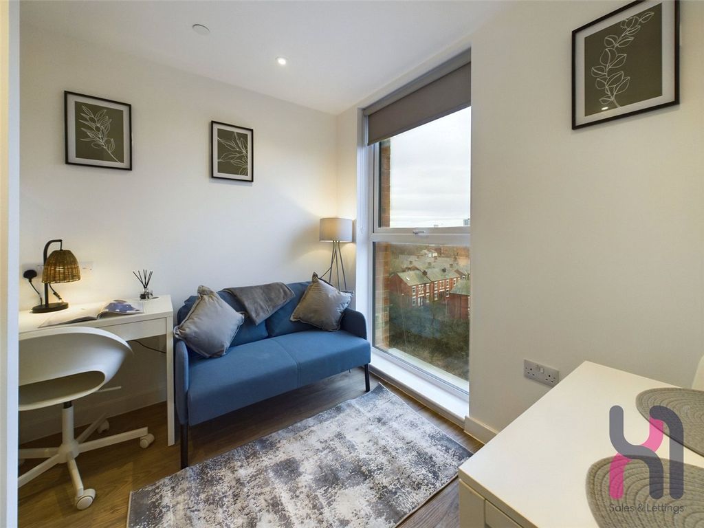 Property photo 1 of 6