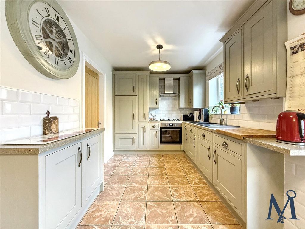 Property photo 2 of 22 Kitchen Diner