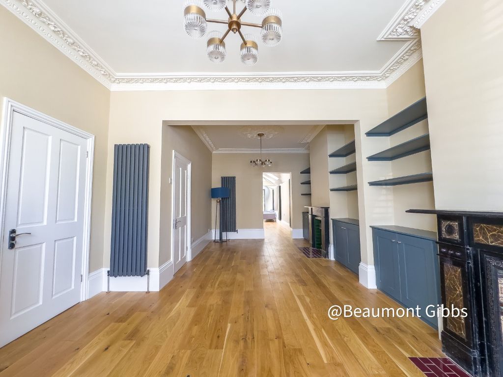 Property photo 3 of 27 2254385