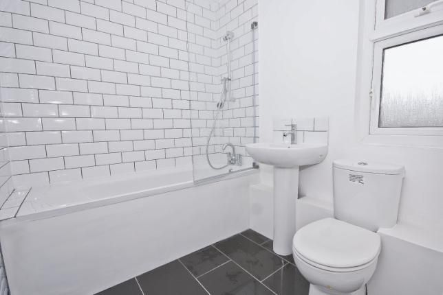 Property photo 1 of 7 A Recently Refurbished 3 Double Bedroom Top Floor Flat Ideally Located Within A Short Walk To The Sought After Bermondsey Street Se1.