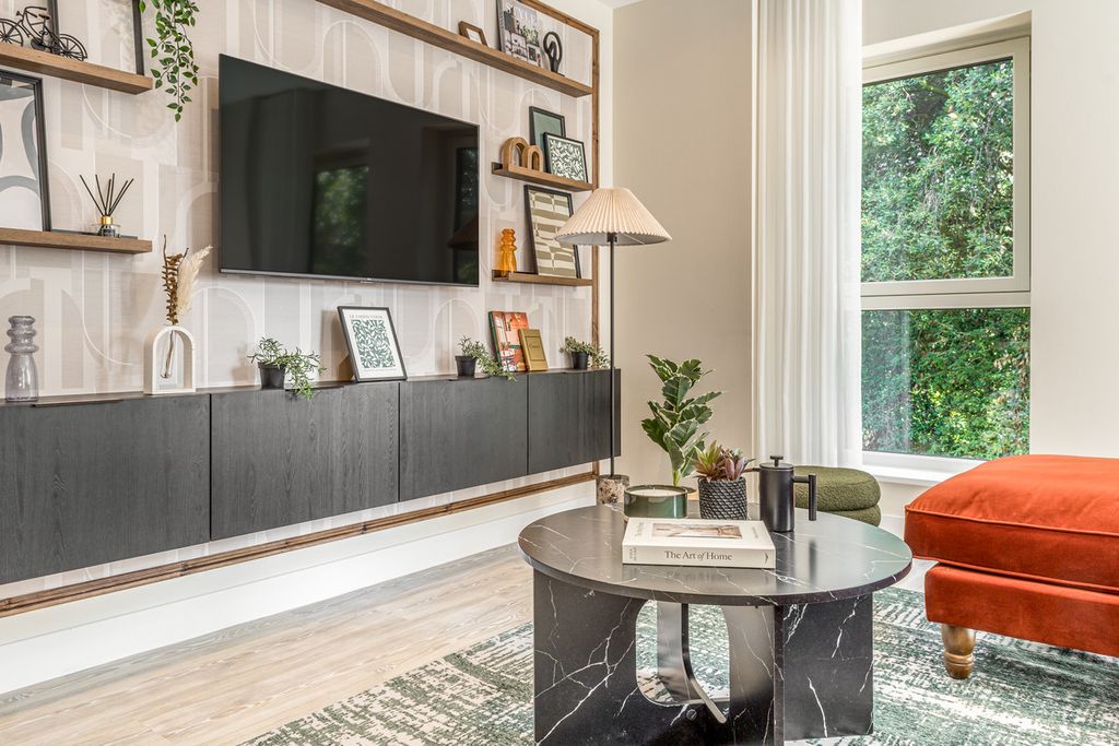 Property photo 3 of 12