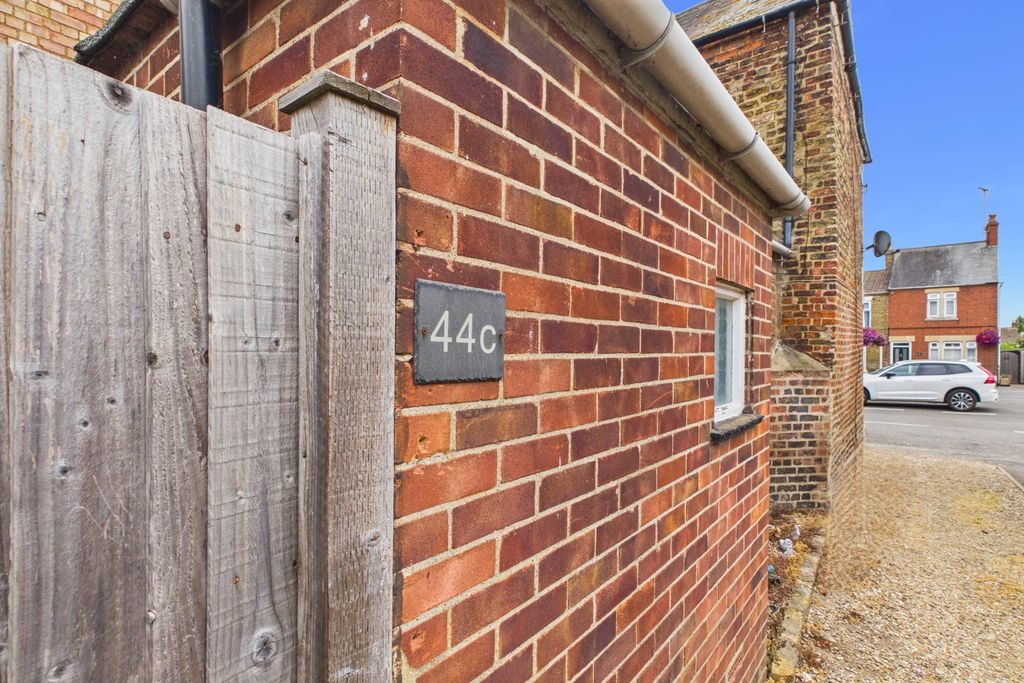Property photo 2 of 14