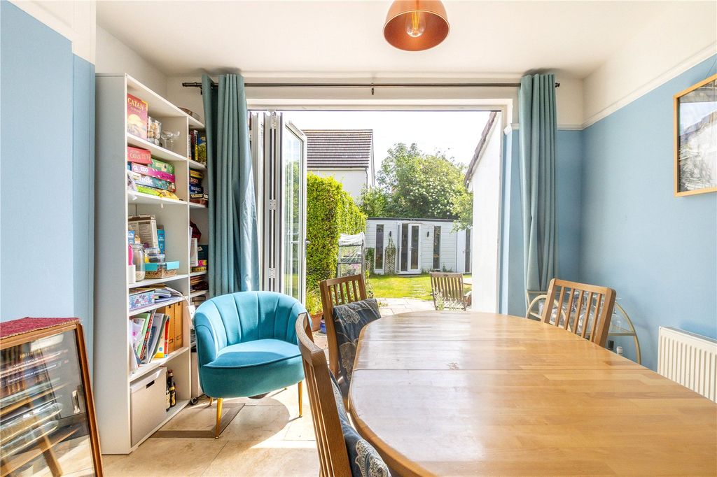 Property photo 2 of 36 Picture No. 05