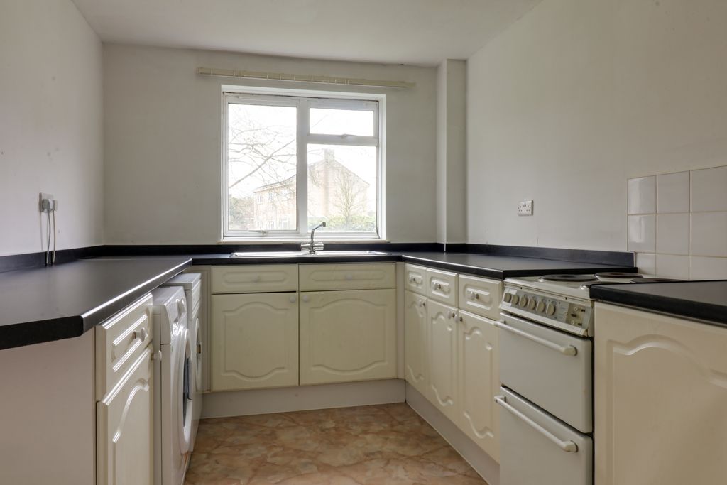 Property photo 3 of 23