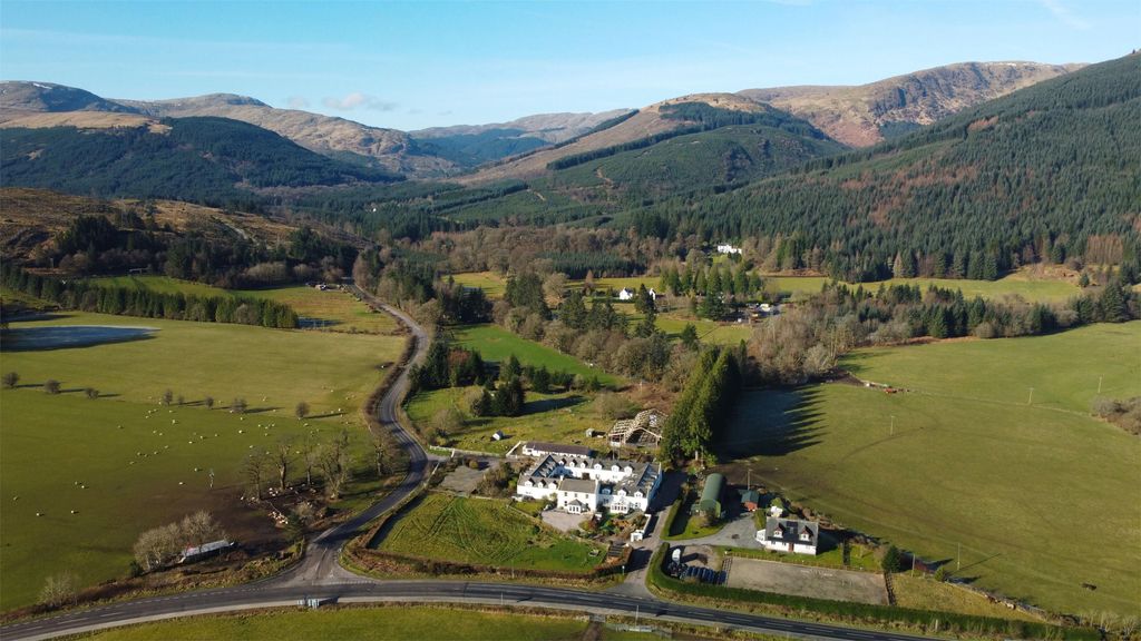 Property photo 3 of 26