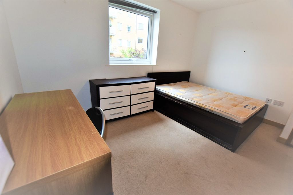 Property photo 3 of 4