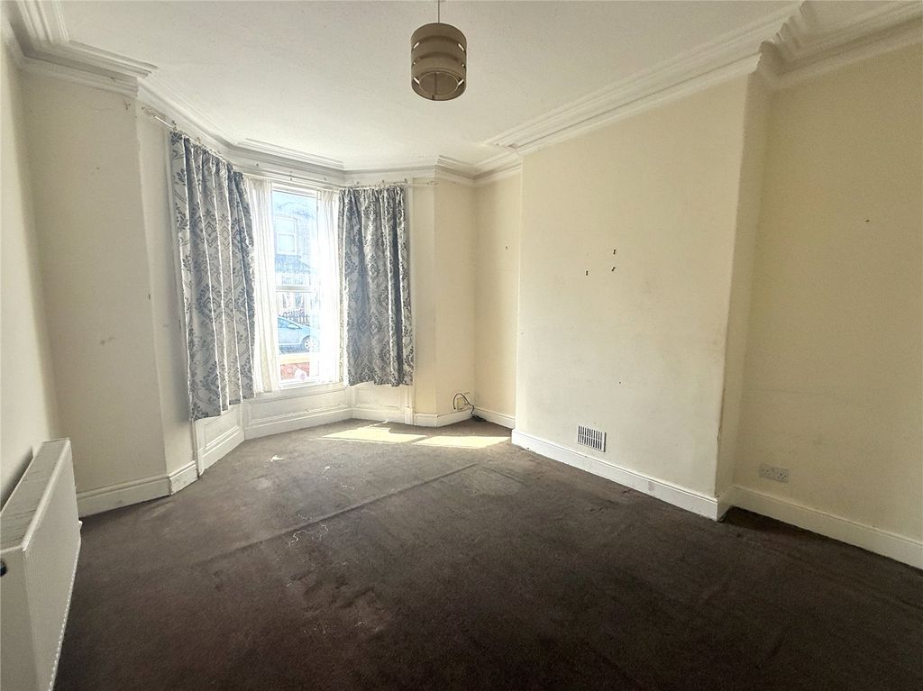 Property photo 2 of 15 Picture No. 01