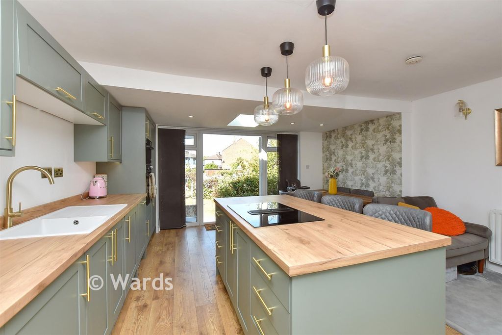Property photo 3 of 12 Kitchen/Diner