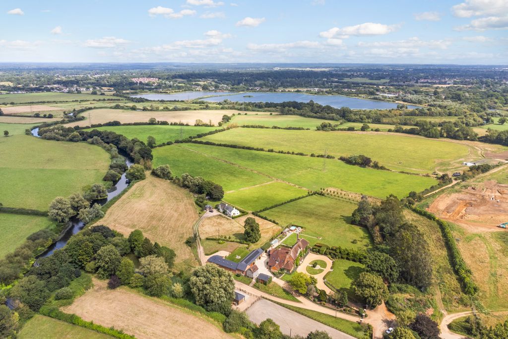 Property photo 1 of 32 Aerial 1