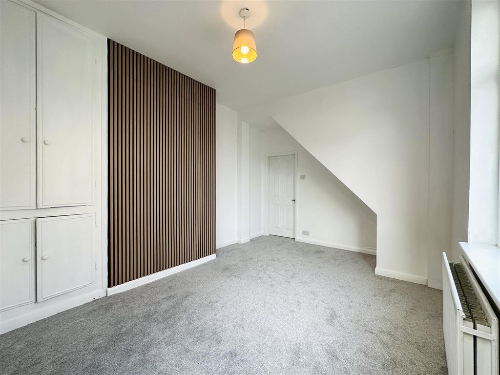 Property photo 2 of 11 Lounge1.Jpg