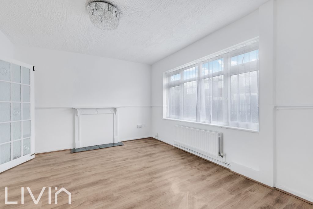 Property photo 2 of 12 Photo 2