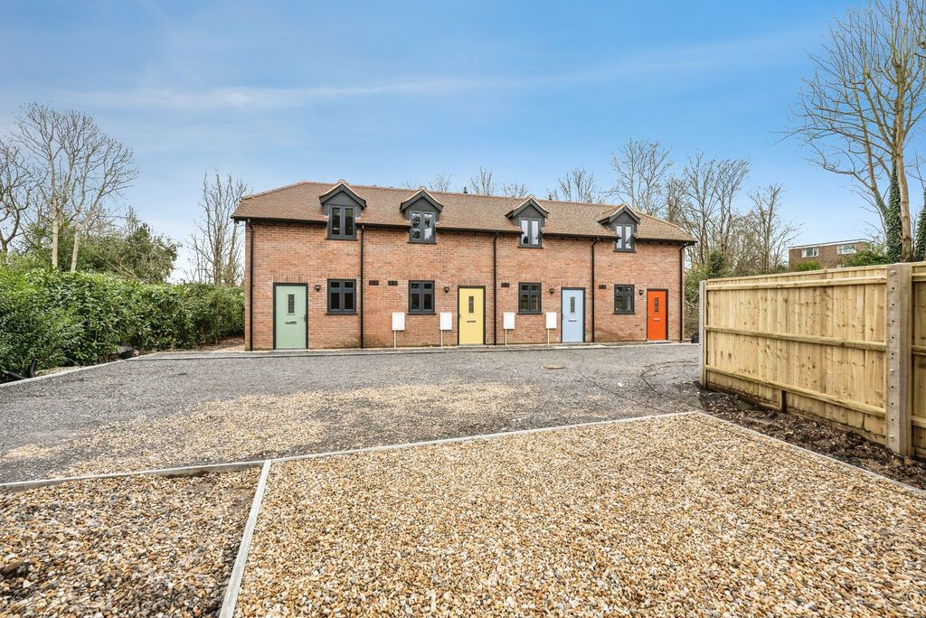 Property photo 3 of 20