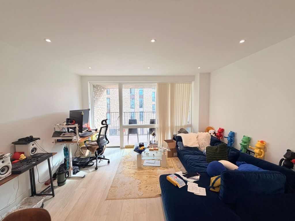 Property photo 2 of 9