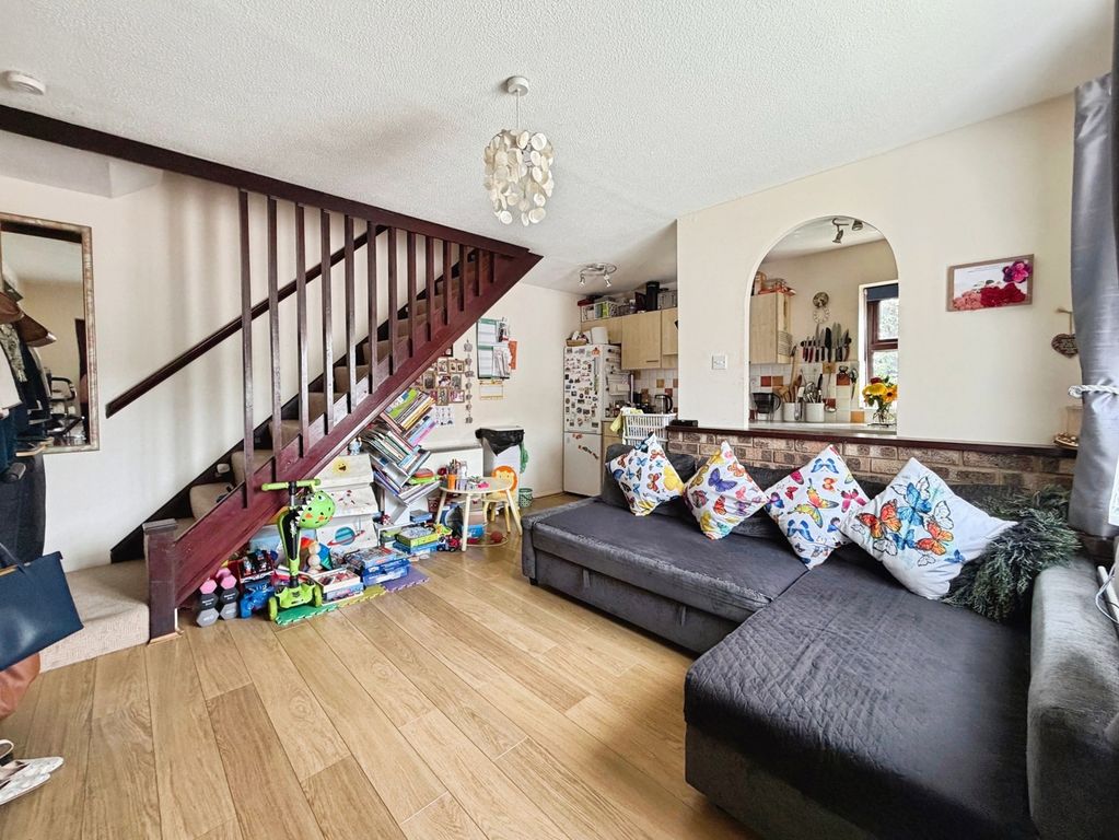 Property photo 2 of 9 Pbox-Img.Jpg