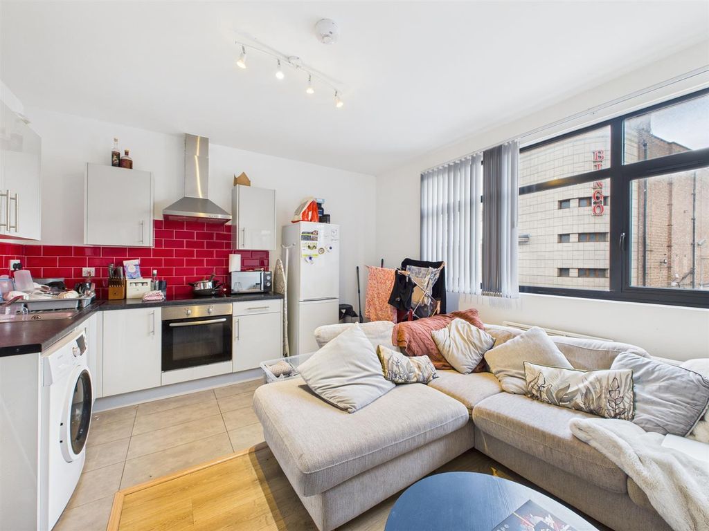 Property photo 2 of 6