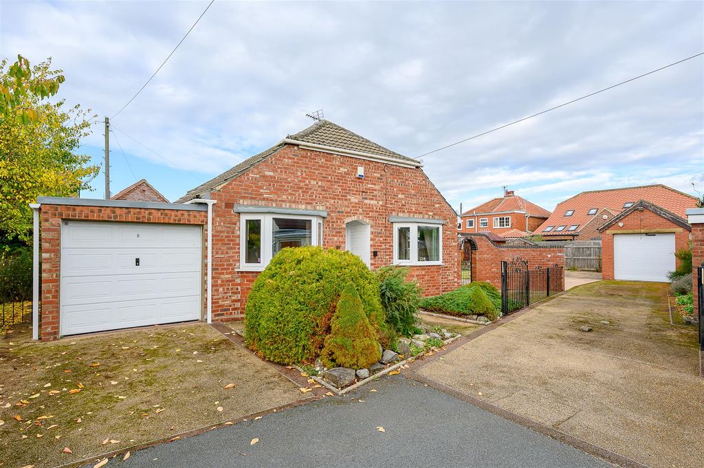 Property photo 1 of 21