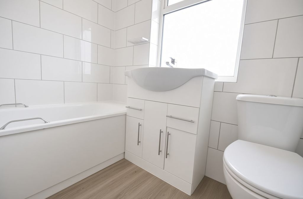Property photo 3 of 9 2Nvys