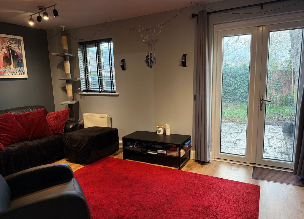 Property photo 3 of 19