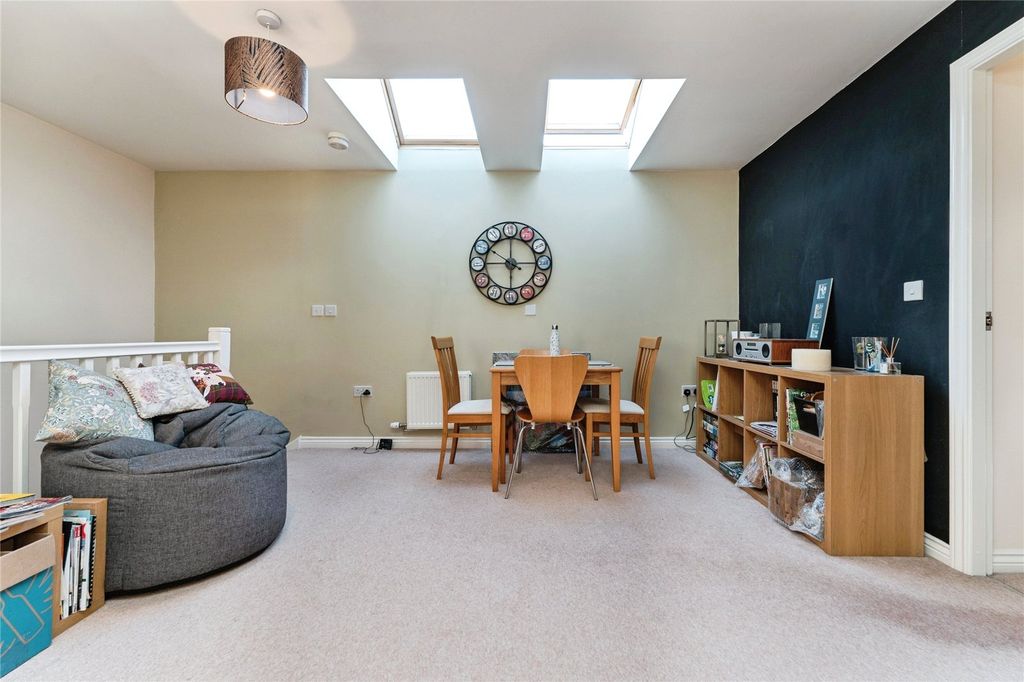 Property photo 2 of 13 Picture No. 30