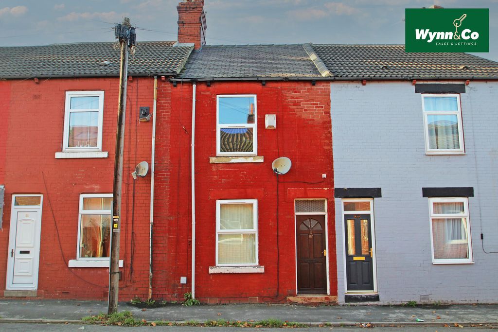 Property photo 2 of 12 Front (Exterior)