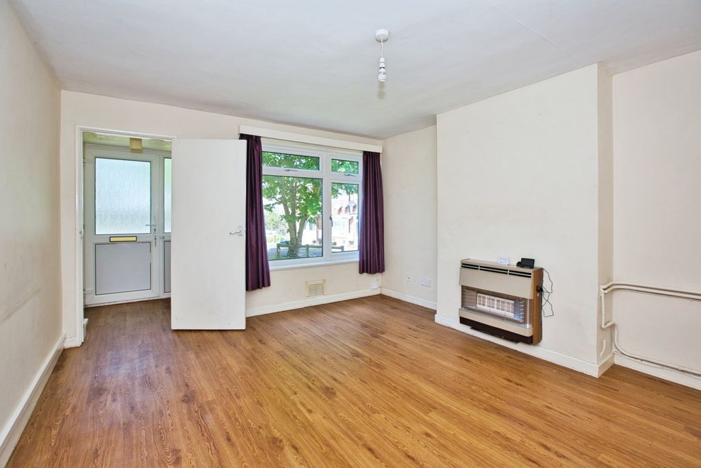 Property photo 2 of 17 Photo