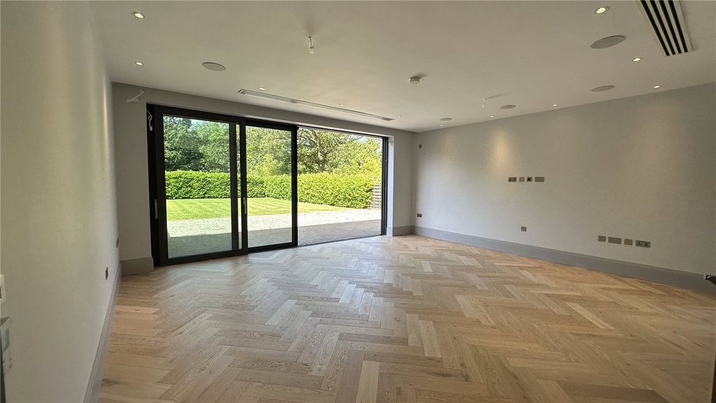 Property photo 3 of 24 Picture No. 51