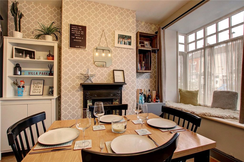 Property photo 3 of 22 Picture No. 04