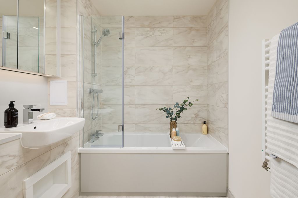 Property photo 2 of 5 Bathroom