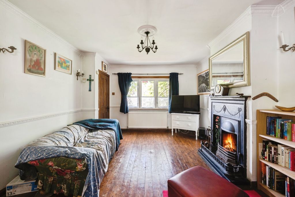 Property photo 2 of 20 Pbox-Img.Jpg
