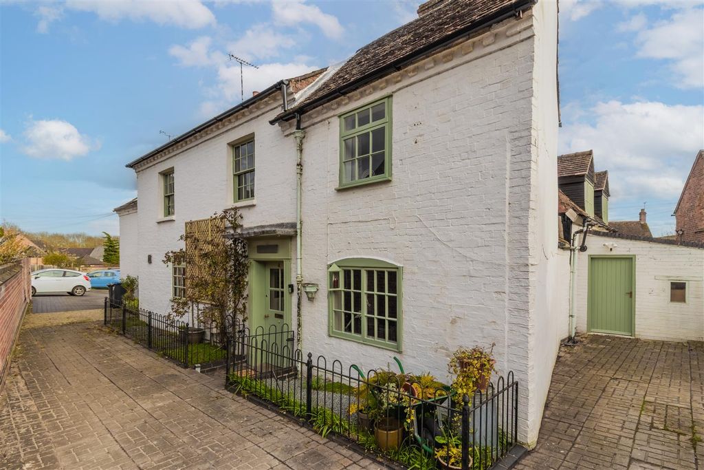 Property photo 1 of 51 Daventry Raod, Todc-51.Jpg