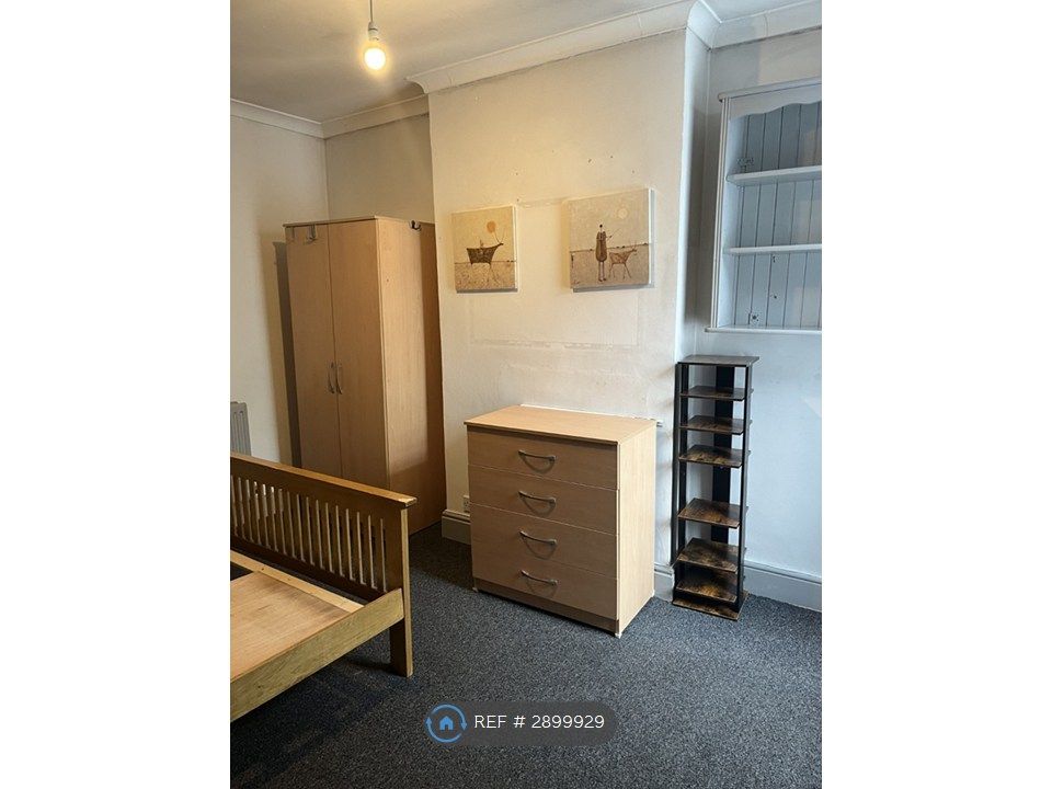 Property photo 2 of 3