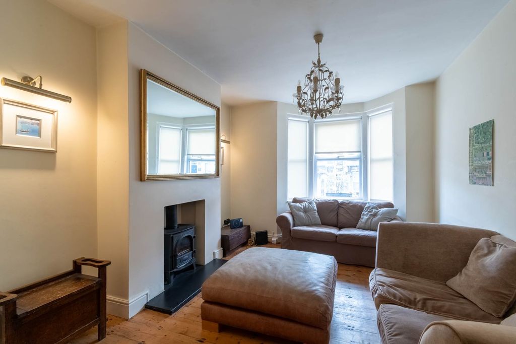 Additional image 4 of 2 bed terraced house to rentFaulkland Road, Bath BA2