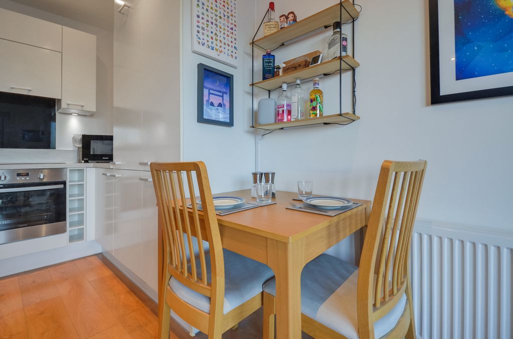 Property photo 3 of 10 Gallery