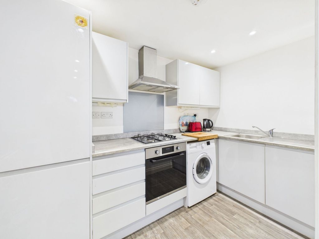 Property photo 2 of 6