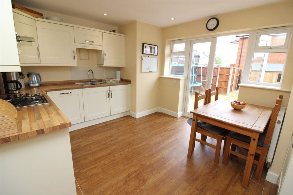Property photo 3 of 21 Picture No. 20