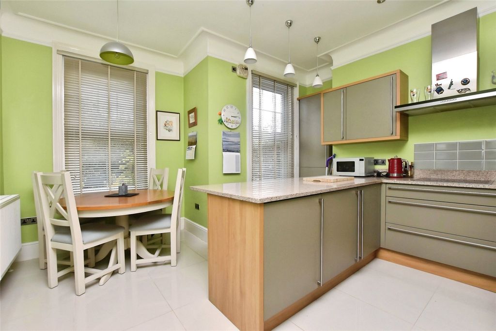 Property photo 3 of 15 Picture No. 20