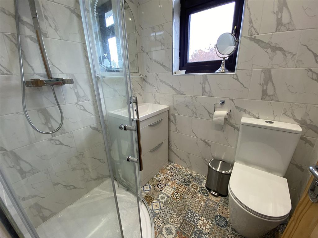 Additional image 20 of 4 bed semi-detached house for saleWood Lane, Dagenham RM8