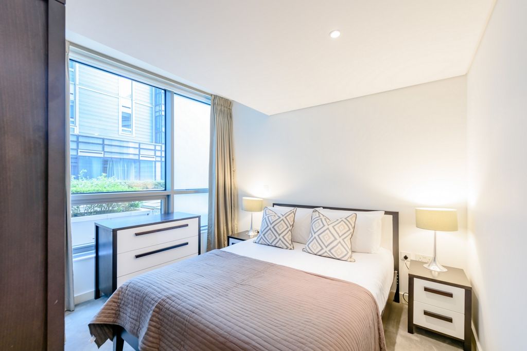 Property photo 1 of 10 Photo 2