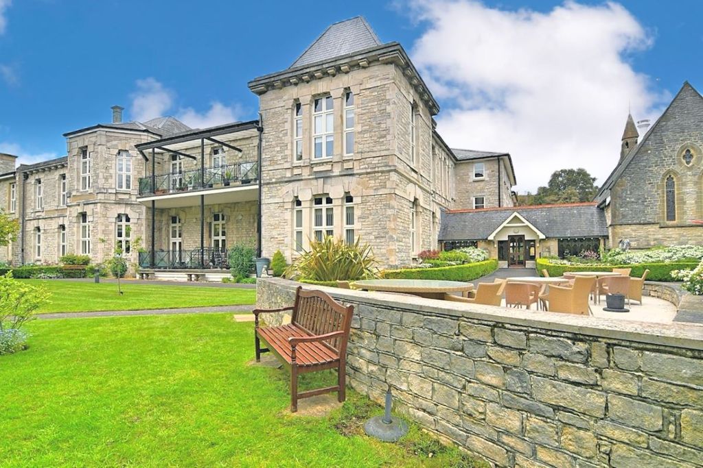 Property photo 1 of 14