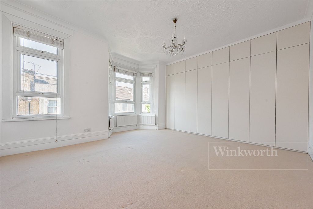 Property photo 3 of 10 Picture No. 05