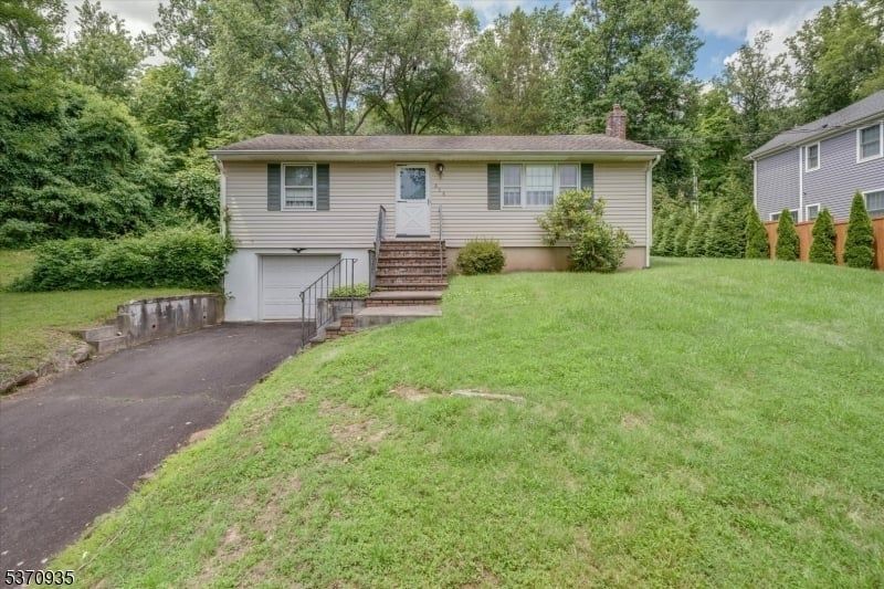 Property photo 2 of 8 <Alttext/>