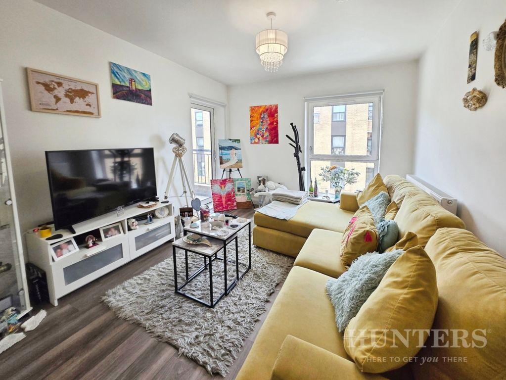 Property photo 2 of 19 Pbox-Img.Jpg