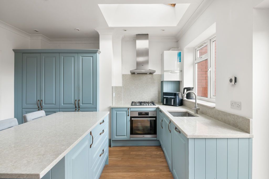 Property photo 2 of 17 Photo 10