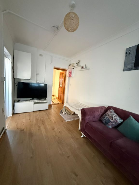 Property photo 2 of 17 Gallery