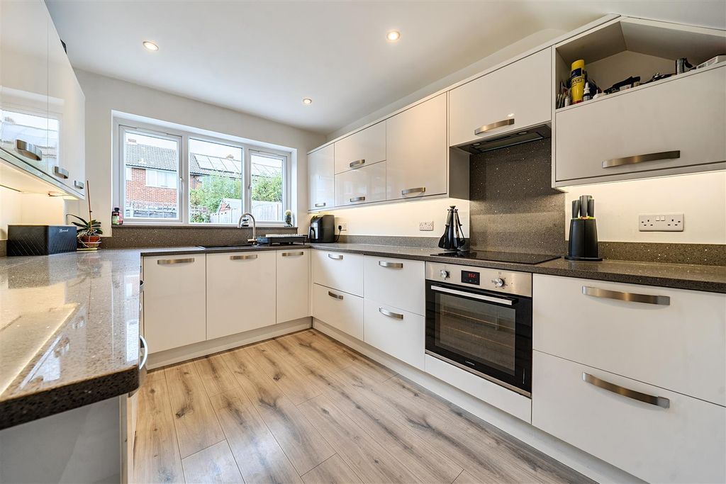 Property photo 3 of 17 1535930 (10).Jpg