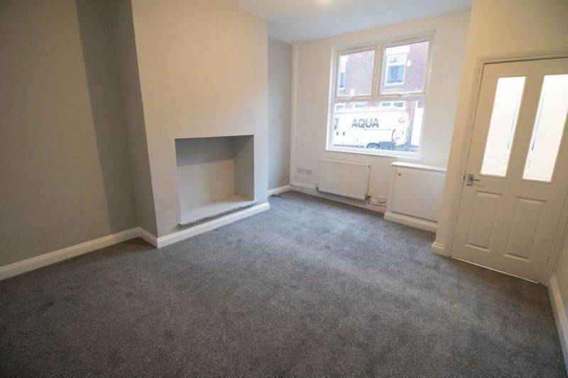 Property photo 2 of 9 Lounge